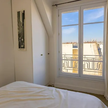 Two With View Near Canal Apartment Paris