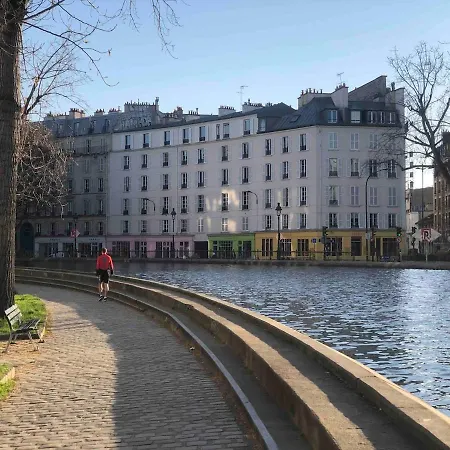 Apartment Two With View Near Canal *